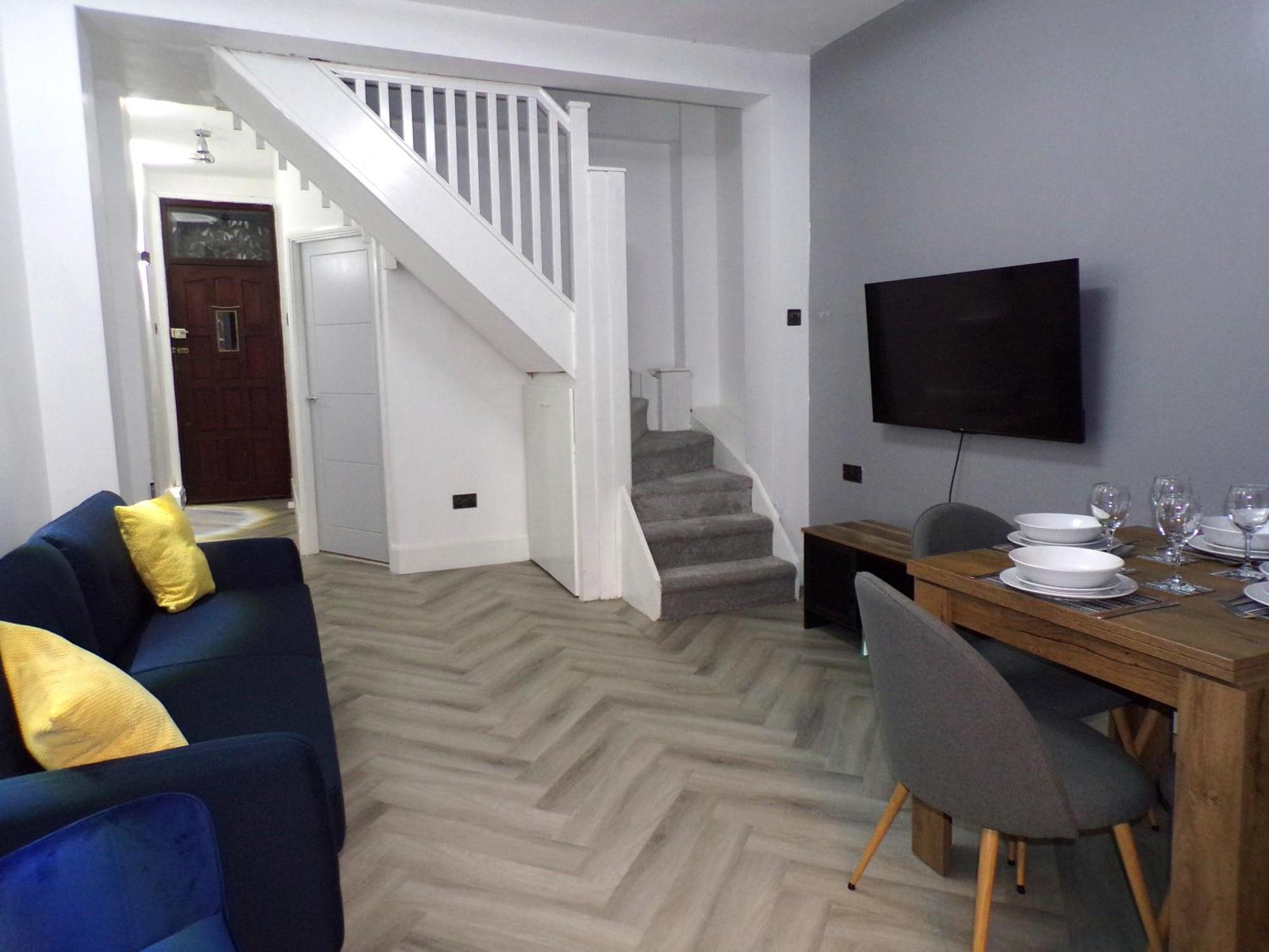 Hazelhurst House - 4 Bedrooms 2 Bathrooms Stoke-on-Trent 外观 照片