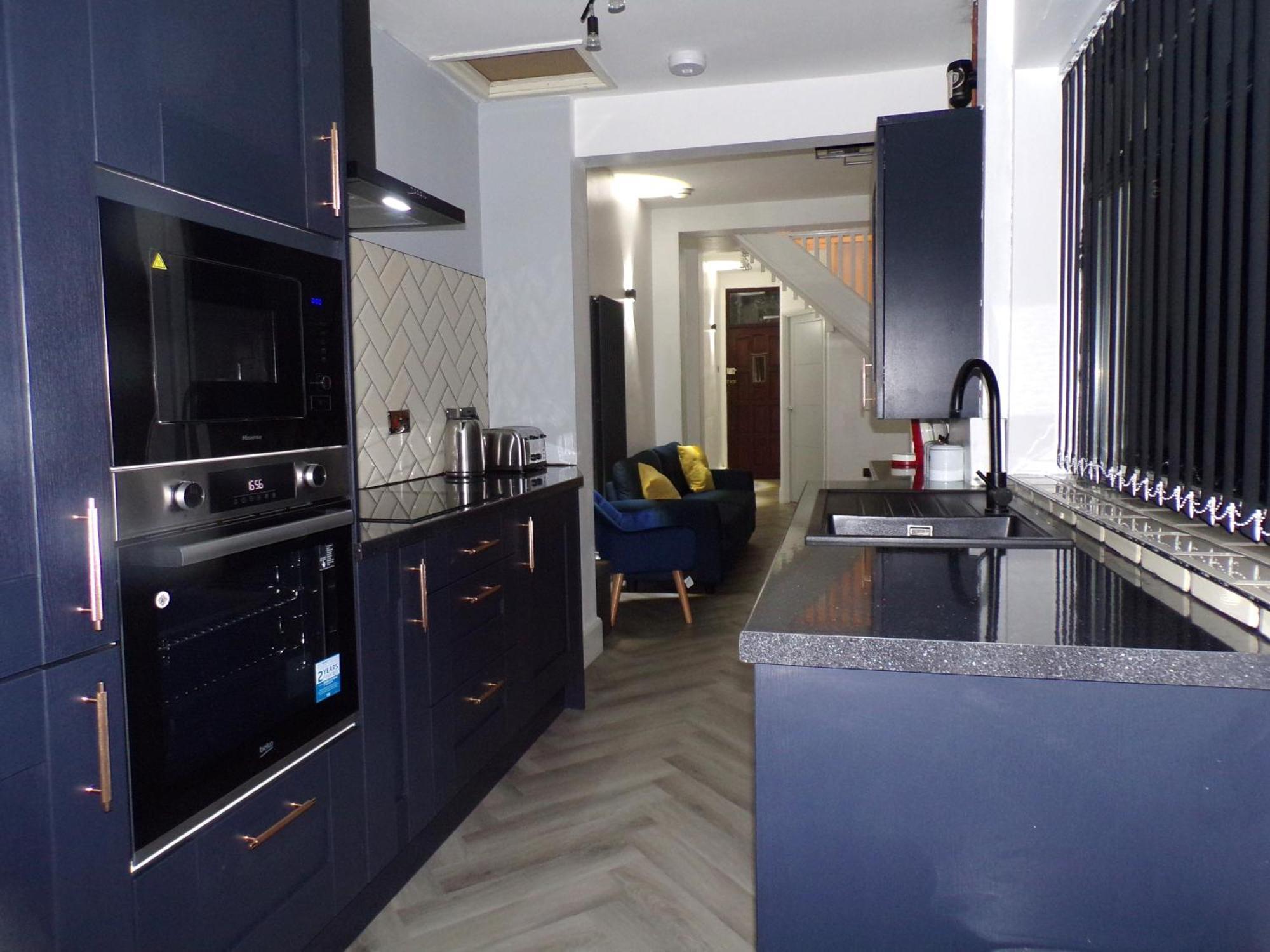 Hazelhurst House - 4 Bedrooms 2 Bathrooms Stoke-on-Trent 外观 照片